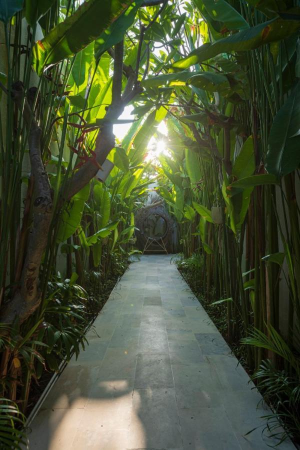Astera Villa Seminyak Exteriör bild