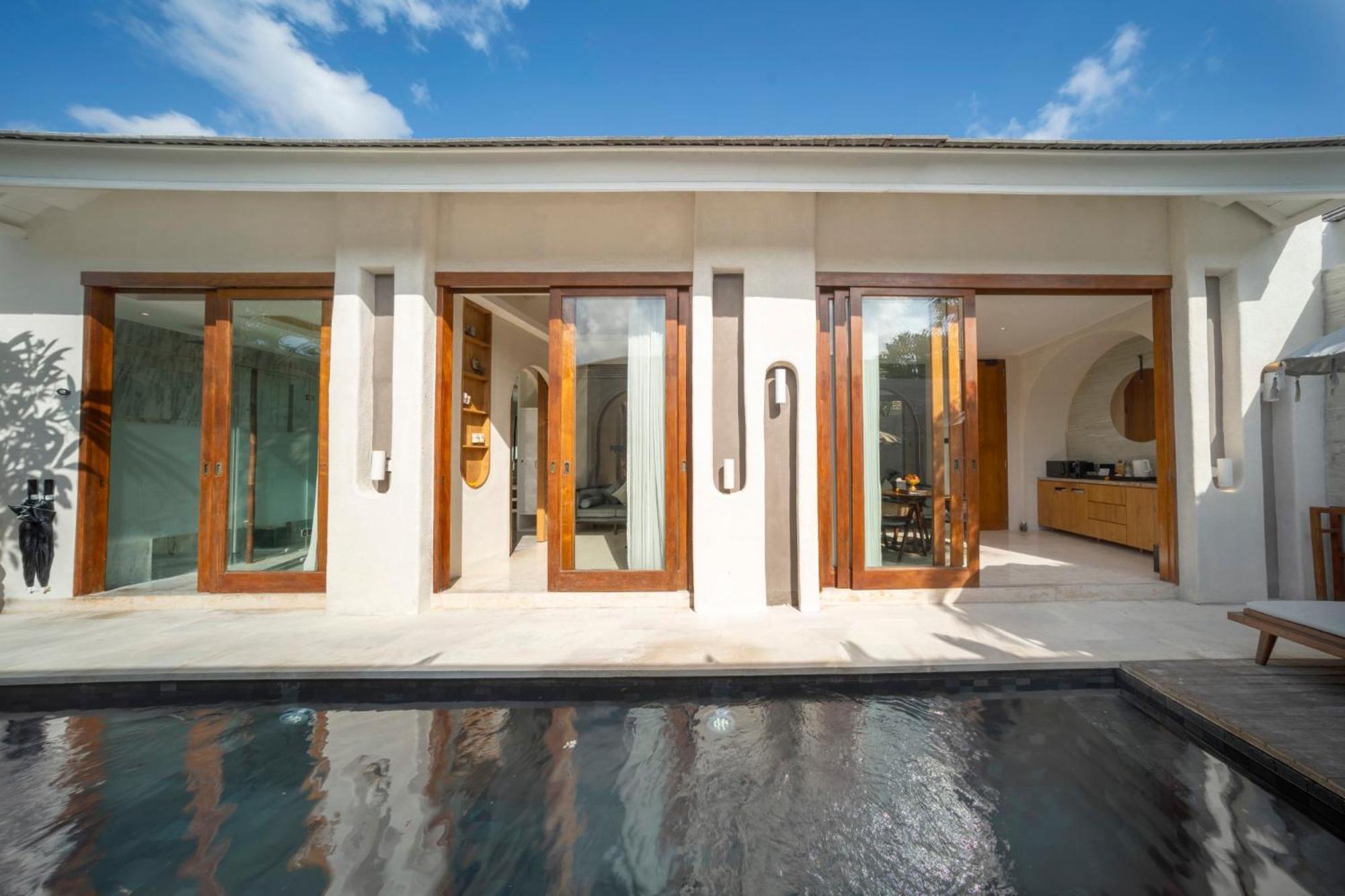 Astera Villa Seminyak Exteriör bild